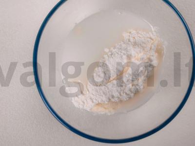 Kaip gaminti glazūruotus meduolių pyragus Žingsnis 4