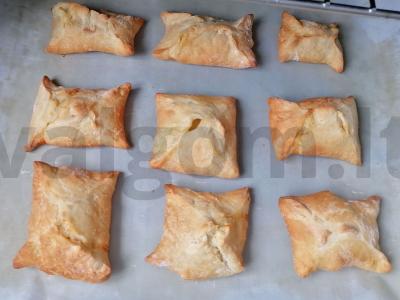 Greitas chačapuri su sūriu pagrindine nuotrauka