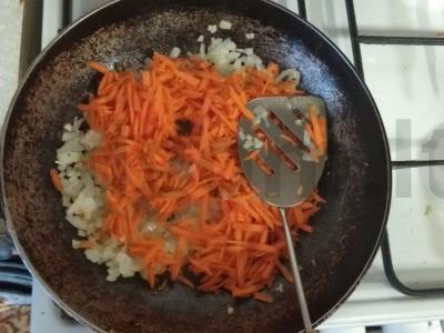 Kopūstų kotletai su daržovėmis ant manų kruopų Žingsnis 10