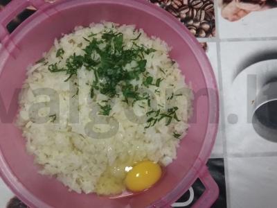 Kopūstų kotletai su daržovėmis ant manų kruopų Žingsnis 15