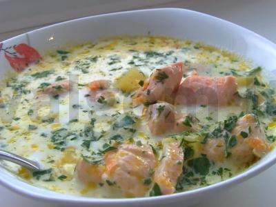 Kreminė sriuba su raudona žuvimi pagrindine nuotrauka