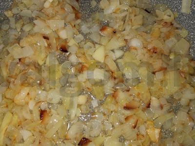 Pilavas su kiauliena ir garuose virtais ryžiais Žingsnis 1