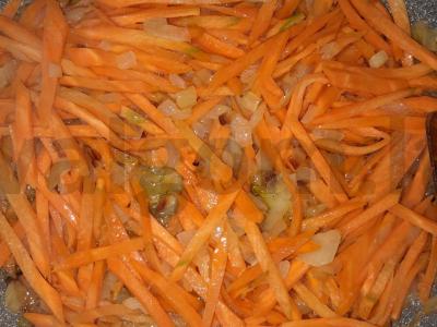 Pilavas su kiauliena ir garuose virtais ryžiais Žingsnis 2