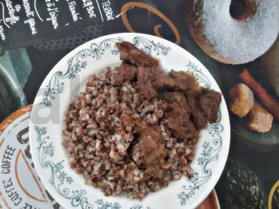 Jautiena su garnyru pagrindine nuotrauka