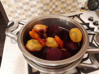 Pasninko salotos "Vinaigretė be žirnelių" Žingsnis 1