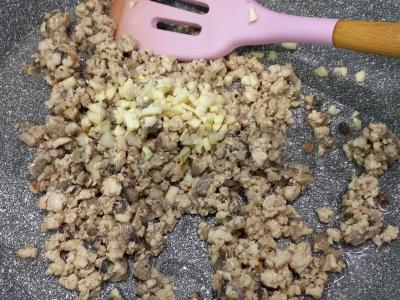 Korėjietiškos bulvių salotos "Kamdi Cha" Žingsnis 1
