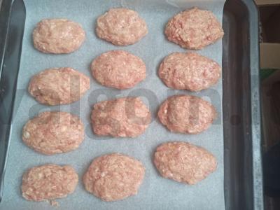 Prancūziško stiliaus mišrios maltos mėsos kotletai Žingsnis 6