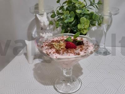 Matsunas su avietėmis ir šokoladu pagrindine nuotrauka