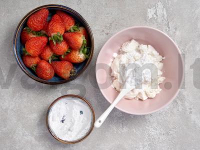 Ricotta su braškėmis Žingsnis 1
