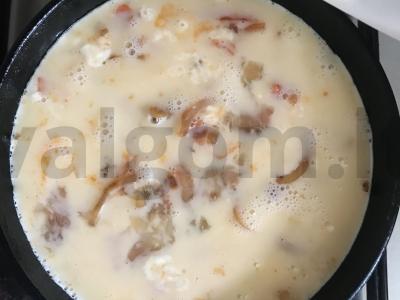Omletas su pomidorais ir svogūnais Žingsnis 8