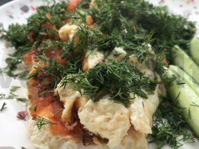 Omletas su pomidorais ir svogūnais pagrindine nuotrauka
