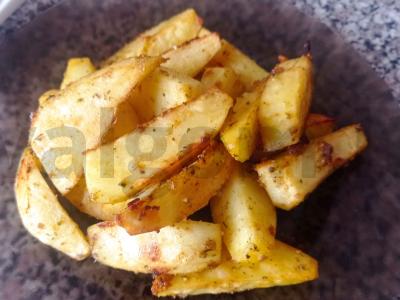 Kaimiškos bulvės su jogurtu pagrindine nuotrauka