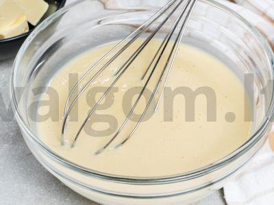 Gardūs braškių blyneliai Žingsnis 1
