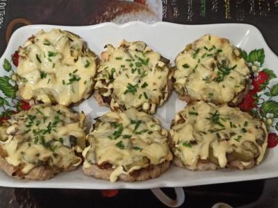 Mėsa kaimiška pagrindine nuotrauka