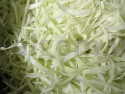 Aštrios kopūstų salotos Žingsnis 2