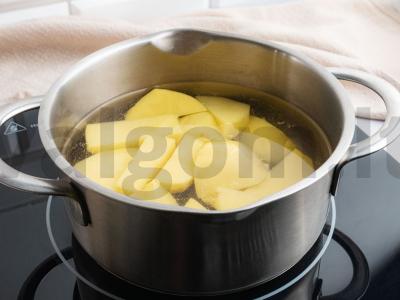 Kepti trinti opiatai su bulvių koše Žingsnis 1