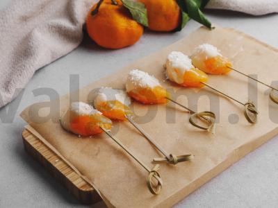 Baltuoju šokoladu padengtos mandarinų skiltelės Žingsnis 3