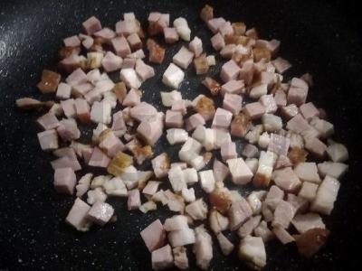 Sodrus kepenų ir mėsos terinas su prieskoniais ir pistacijomis Žingsnis 1