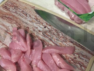 Makaronai su kalakutiena Žingsnis 1