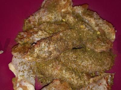 Vištienos sparneliai su duonele ir prieskoniais Žingsnis 2