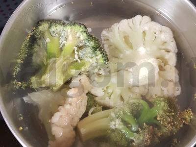 Bulvės orkaitėje su brokoliais ir žiediniais kopūstais Žingsnis 2