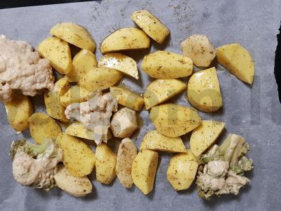 Bulvės orkaitėje su brokoliais ir žiediniais kopūstais Žingsnis 5