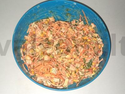 Gardžios salotos su korėjietiškomis morkomis ir vištienos krūtinėle Žingsnis 2