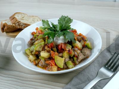 Kalakutienos, bulvių ir cukinijų troškinys Žingsnis 6