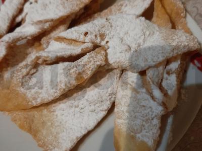Cukraus pudros traškumas pagrindine nuotrauka