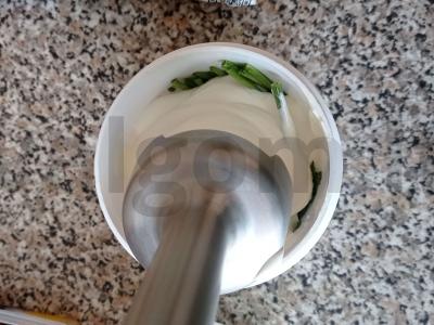 Salotos su vištiena, petražolėmis ir majonezo padažu Žingsnis 1