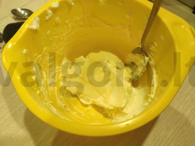 Kreminis sūris su sviestu ir kondensuotu pienu Žingsnis 3