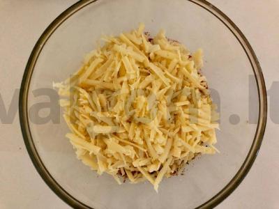 Rausva lašiša, kepta kiaušinių plakinyje su sezamo sėklomis Žingsnis 1