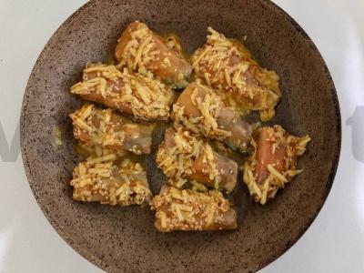 Rausva lašiša, kepta kiaušinių plakinyje su sezamo sėklomis Žingsnis 2