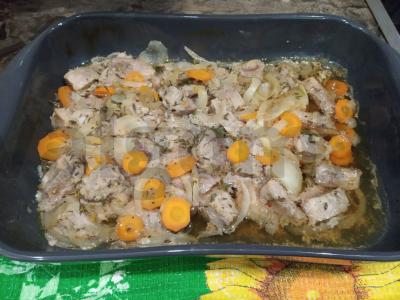 Kiauliena, kepta vyno marinate pagrindine nuotrauka