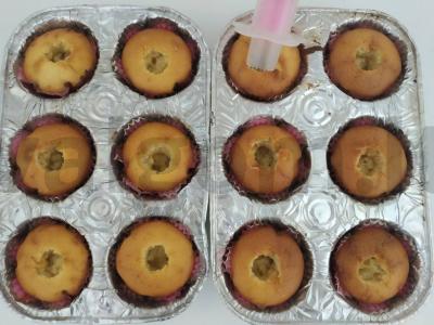 Vaniliniai keksiukai su serbentų confit ir maskarponės kremu Žingsnis 4