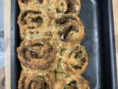 PP sinnabones su obuoliais ir sultenėmis Žingsnis 5