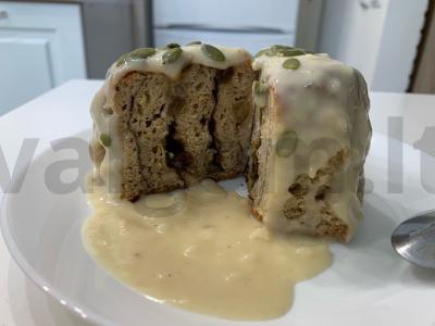 PP sinnabones su obuoliais ir sultenėmis pagrindine nuotrauka