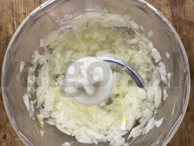 Vištienos kotletai su auksine plutele Žingsnis 1