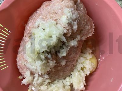 Vištienos kotletai su auksine plutele Žingsnis 2