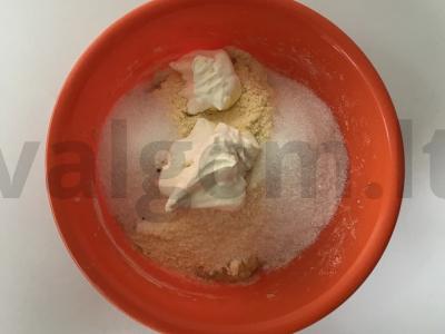 Bananiniai sezamo sausainiai su grietine Žingsnis 2