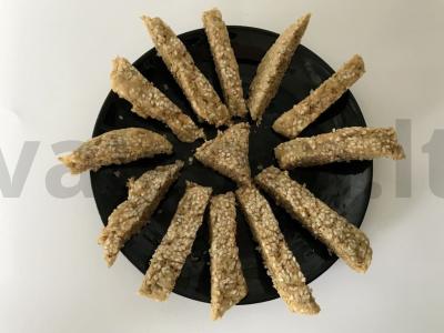 Bananiniai sezamo sausainiai su grietine pagrindine nuotrauka