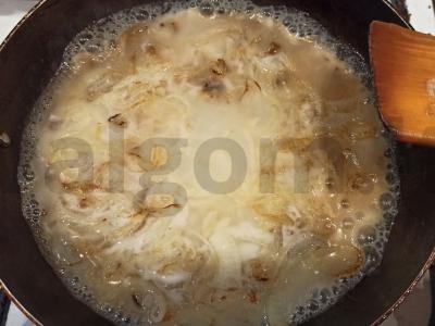 Vištienos jautienos Stroganoff grietinėje Žingsnis 6