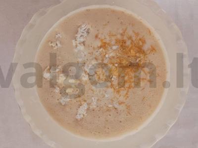 Varškės pudingas su abrikosais ir džiovintomis vyšniomis Žingsnis 1