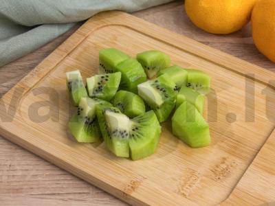 Mandarinų, kivių ir pieno kokteilis Žingsnis 1