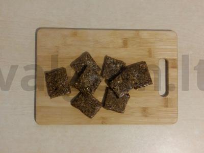 Sveikas musli batonėlis su anakardžių riešutais pagrindine nuotrauka