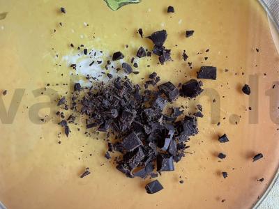 Majonezo sausainiai su šokoladu Žingsnis 2