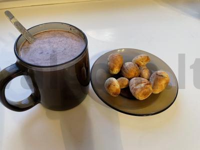 Majonezo sausainiai su šokoladu pagrindine nuotrauka