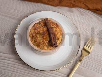 Ryžių pudingas su obuoliais ir cinamonu pagrindine nuotrauka