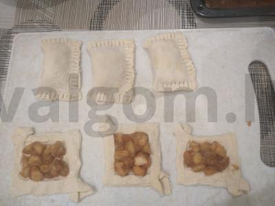 Švelnūs obuolių ir cinamono pyragėliai Žingsnis 3