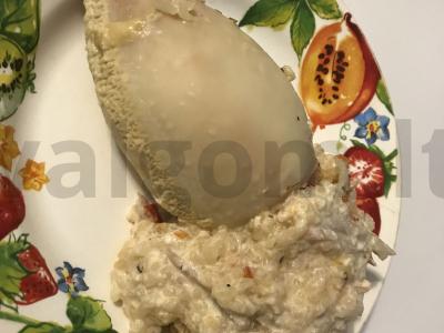 Įdaryti kalmarai su ryžiais ir daržovėmis pagrindine nuotrauka